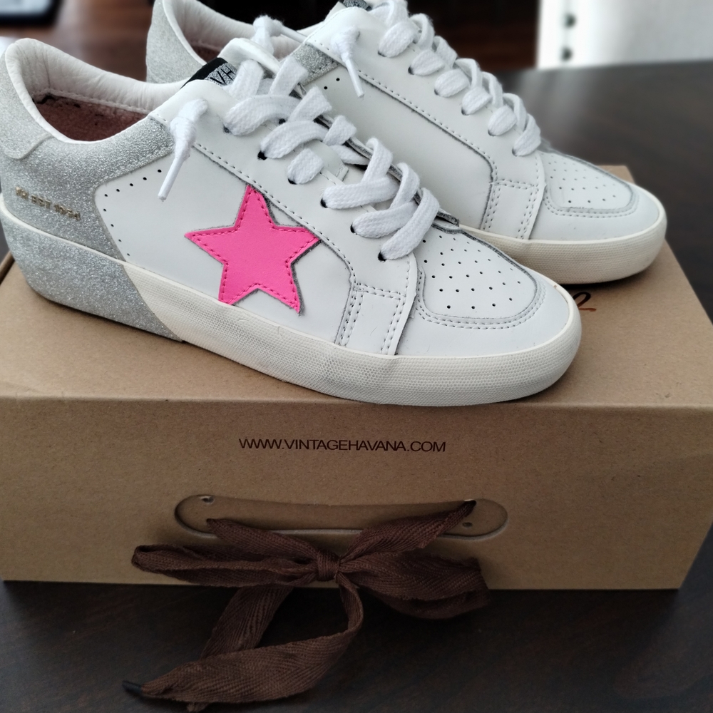 Vintage Havana White and Pink Star Sneakers